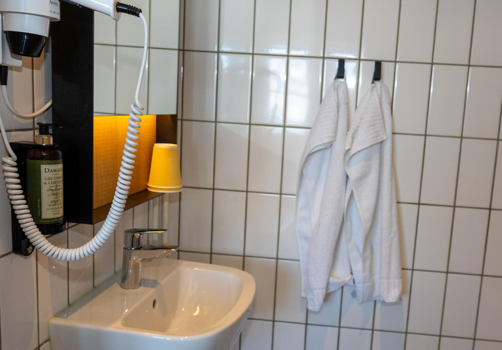 Hotel Angmagssalik Tasiilaq Екстериор снимка