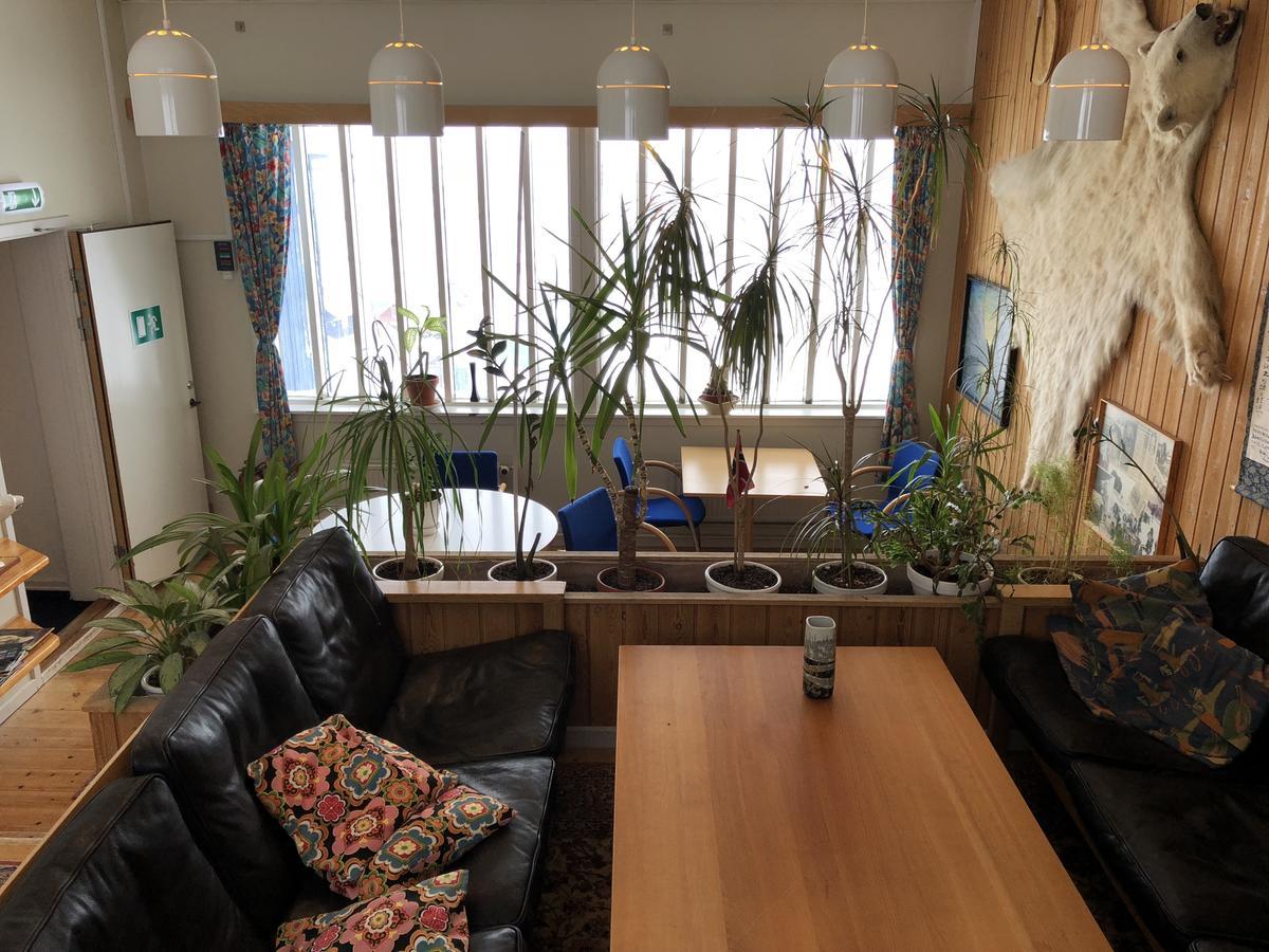 Hotel Angmagssalik Tasiilaq Екстериор снимка